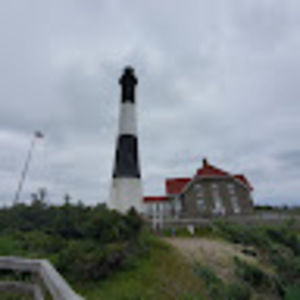 Meet your Posher, Claudia